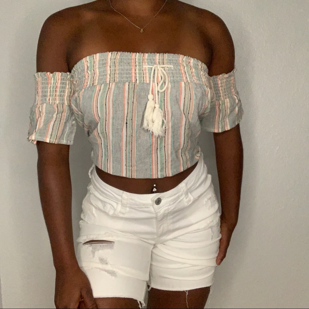 Multicolored off the shoulder short sleeve top🧡